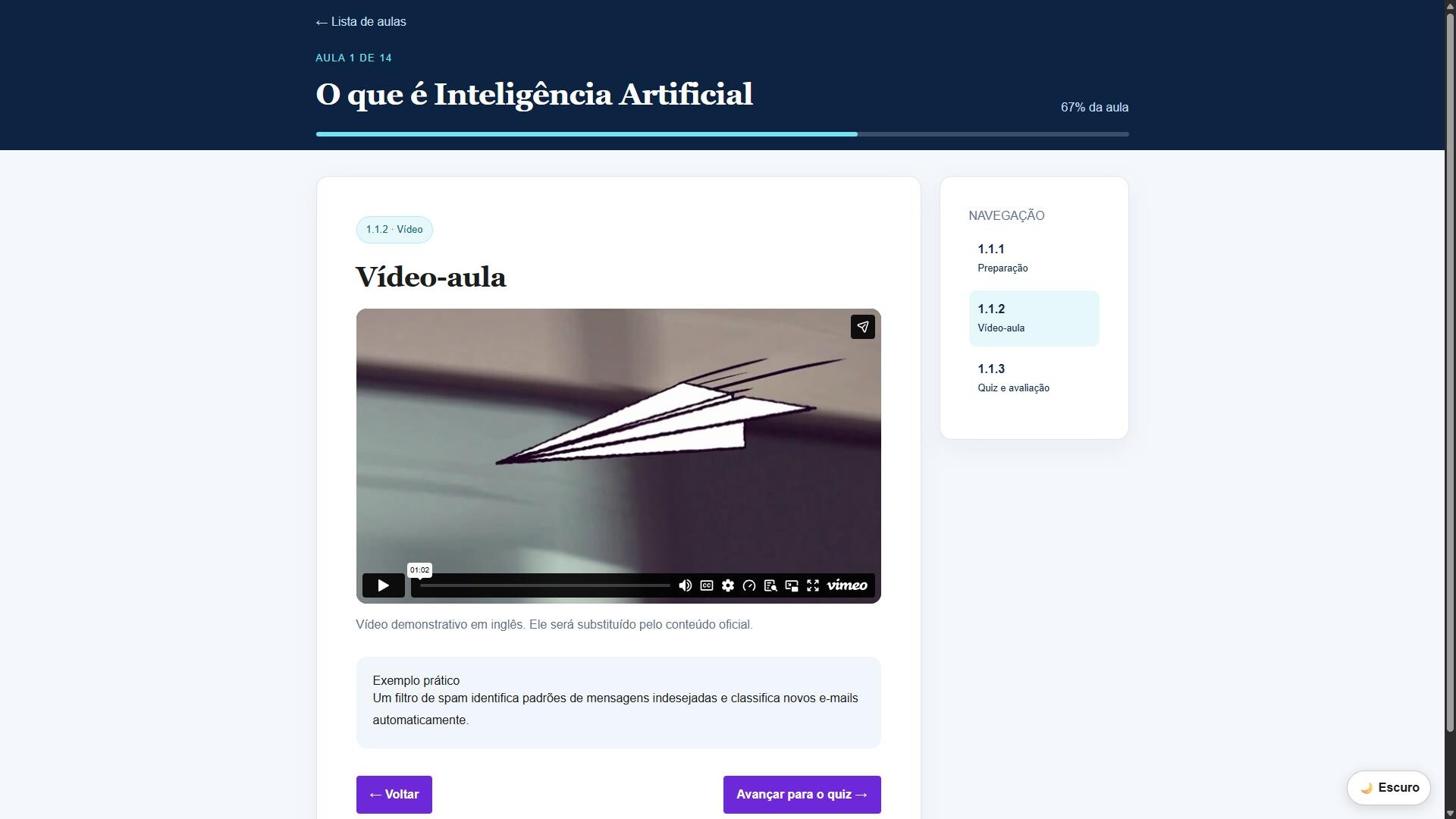 Aula em andamento, com vídeo, navegação lateral e avanço para o quiz.